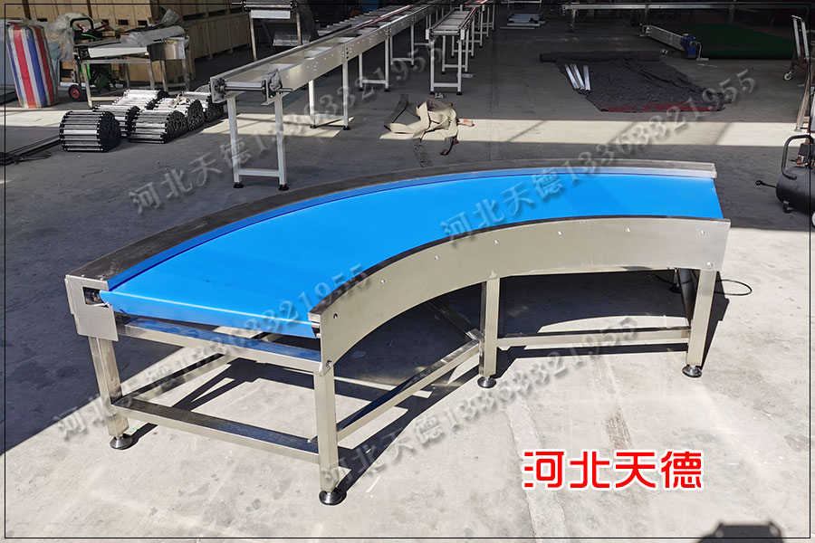90度皮帶轉(zhuǎn)彎輸送機(jī)